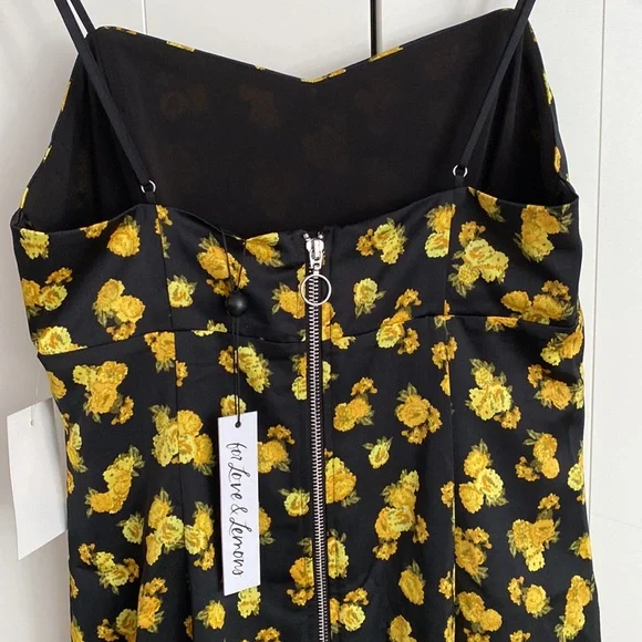 For love and lemons dress - Picture 7 of 10